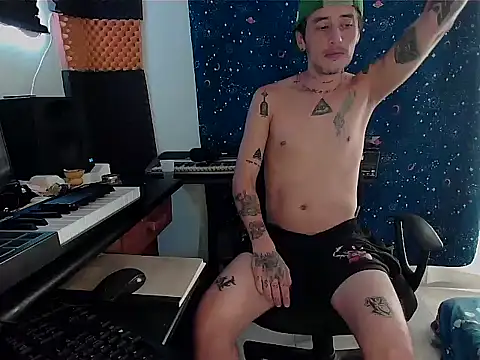 Snapshot of patrik_tattoo_ chatting on 2, 3, 2025 patrik tattoo online show from 2, 3, 2025