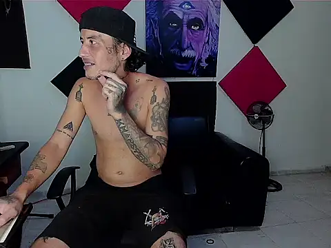 Snapshot of patrik_tattoo_ chatting on 8, 10, 2025 patrik tattoo online show from 8, 10, 2025