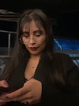 Jade Zephyra online show from 6, 3, 2026