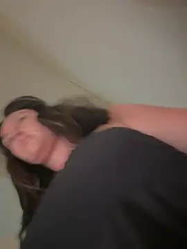 Snapshot of Ellieprincess chatting on 2, 3, 2025 Ellieprincess online show from 2, 3, 2025