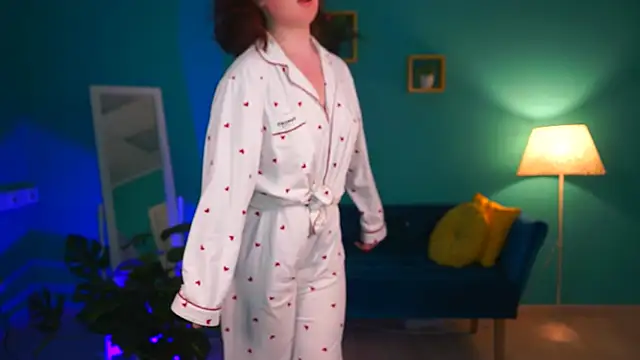 AnnTerry  online show from 11, 2, 2025