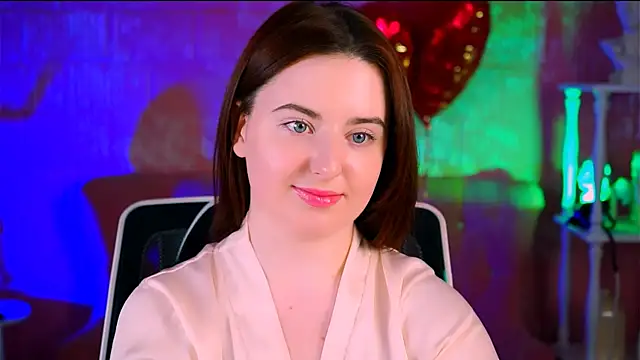 AnnTerry  online show from 8, 3, 2025