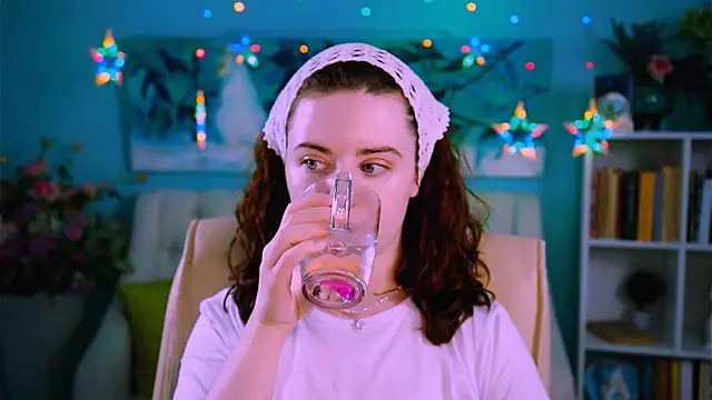 AnnTerry  online show from 17, 9, 2025