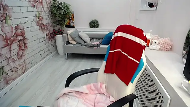 Cutie Asya online show from 2, 2, 2026