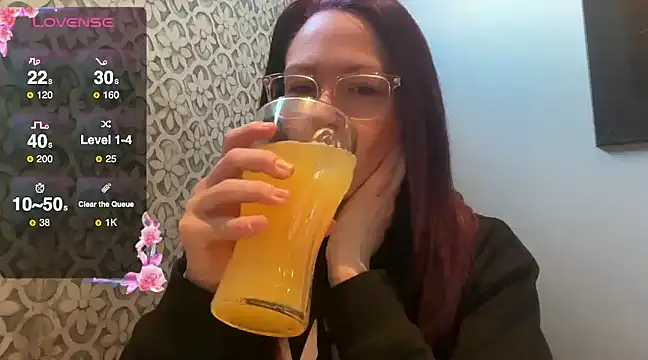 MelodyRoseUk online show from 2, 1, 2025