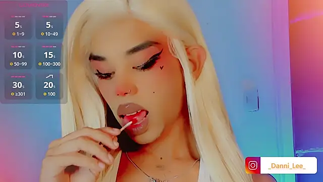 DanniLee  online show from 3, 11, 2025