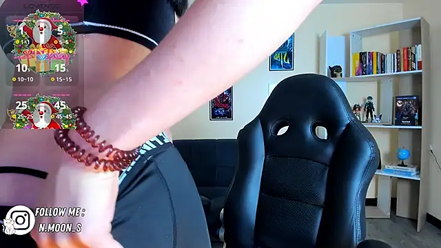 Snapshot of Alanna-Zue chatting on 2, 1, 2025 Alanna-Zue online show from 2, 1, 2025