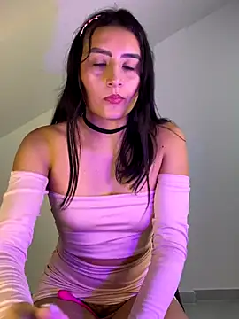 EmySofia online show from 8, 11, 2025