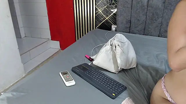 Snapshot of alana_dirty_sex chatting on 20, 2, 2026 alana dirty sex online show from 20, 2, 2026