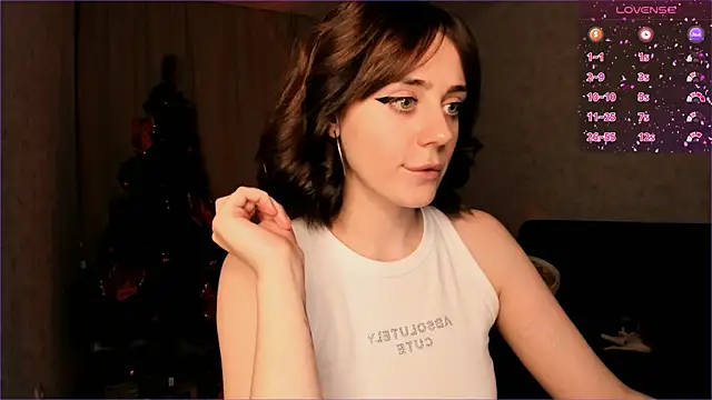 Snapshot of Emmi_Flowers chatting on 8, 12, 2024 Emmi Flowers online show from 8, 12, 2024