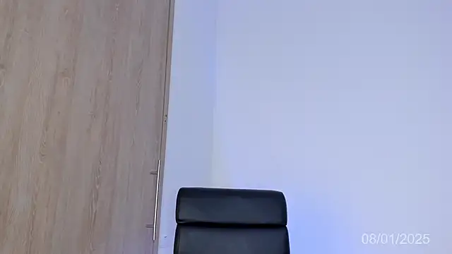 Snapshot of sarah_pierce chatting on 9, 1, 2025 sarah pierce online show from 9, 1, 2025