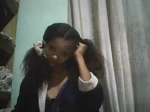 Snapshot of Antsoalie chatting on 18, 9, 2025 Antsoalie online show from 18, 9, 2025