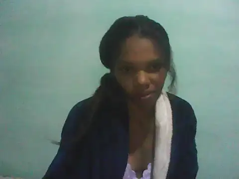 Snapshot of Antsoalie chatting on 8, 10, 2025 Antsoalie online show from 8, 10, 2025