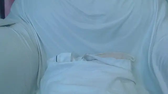 Snapshot of Petite_amor2 chatting on 21, 3, 2025 Petite amor2 online show from 21, 3, 2025