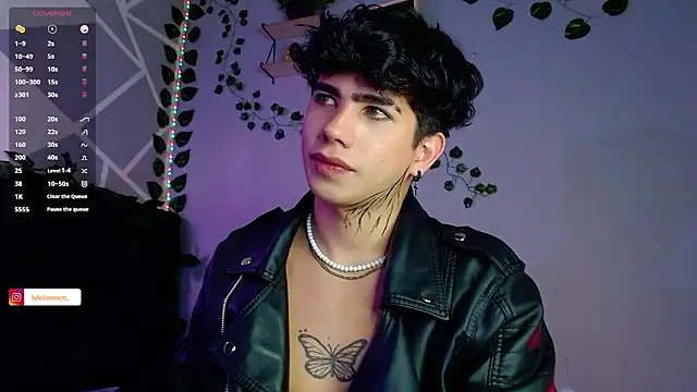 LyleBennett  online show from 2, 12, 2024