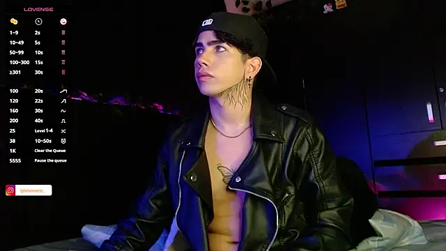 LyleBennett  online show from 16, 12, 2024