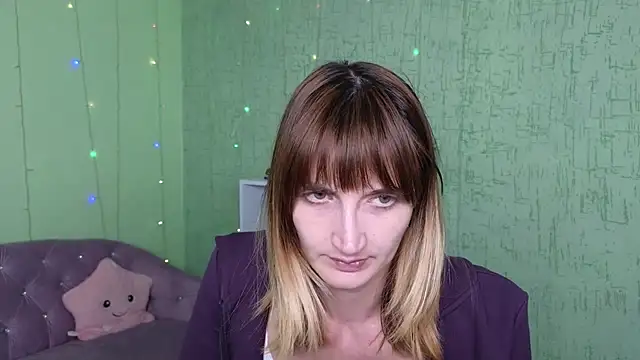 Nika Kitten online show from 4, 5, 2026