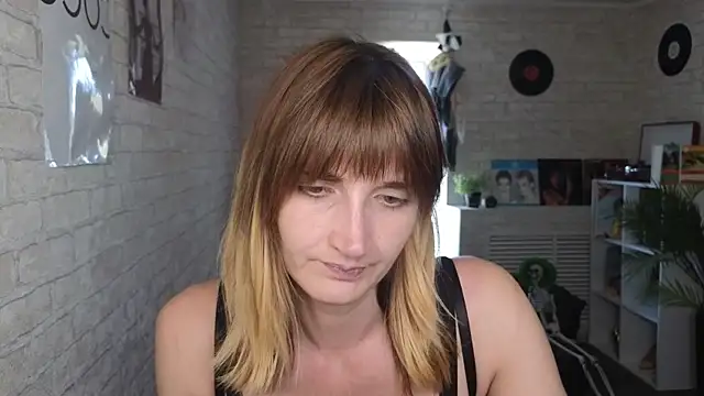 Nika Kitten online show from 5, 5, 2026