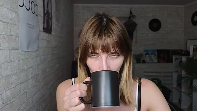 Nika Kitten online show from 6, 5, 2026