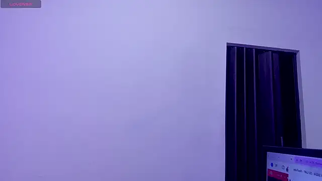 Snapshot of AlliceRosero chatting on 7, 12, 2024 AlliceRosero online show from 7, 12, 2024