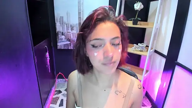 Snapshot of AlliceRosero chatting on 10, 12, 2024 AlliceRosero online show from 10, 12, 2024