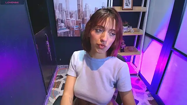 Snapshot of AlliceRosero chatting on 2, 2, 2025 AlliceRosero online show from 2, 2, 2025