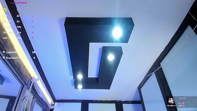 Snapshot of AlliceRosero chatting on 11, 3, 2025 AlliceRosero online show from 11, 3, 2025