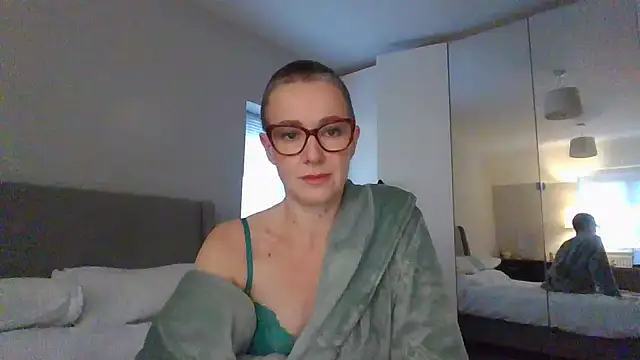 Snapshot of ELEGANT-ARIA36 chatting on 7, 1, 2025 ELEGANT-ARIA36 online show from 7, 1, 2025