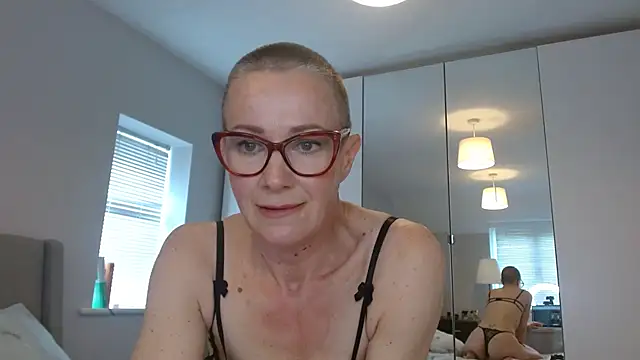 Snapshot of ELEGANT-ARIA36 chatting on 11, 3, 2025 ELEGANT-ARIA36 online show from 11, 3, 2025