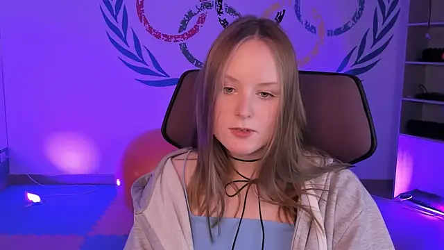 Snapshot of VivienLeeigh chatting on 9, 12, 2024 VivienLeeigh online show from 9, 12, 2024