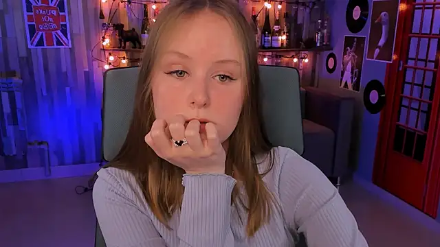 Snapshot of VivienLeeigh chatting on 24, 12, 2024 VivienLeeigh online show from 24, 12, 2024