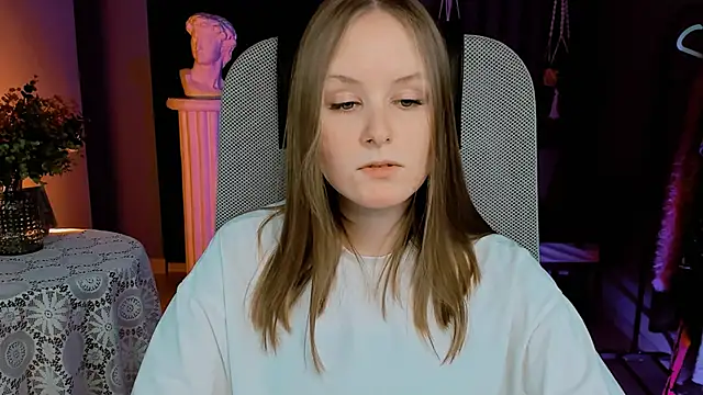 Snapshot of VivienLeeigh chatting on 10, 1, 2025 VivienLeeigh online show from 10, 1, 2025