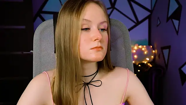 Snapshot of VivienLeeigh chatting on 19, 1, 2025 VivienLeeigh online show from 19, 1, 2025