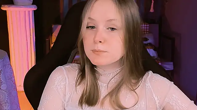 Snapshot of VivienLeeigh chatting on 5, 2, 2025 VivienLeeigh online show from 5, 2, 2025