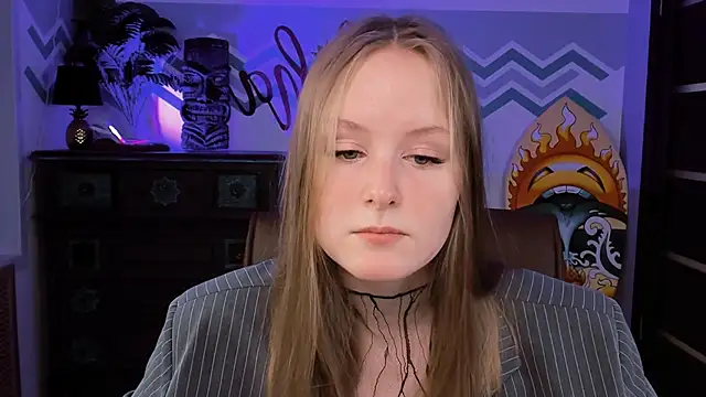 Snapshot of VivienLeeigh chatting on 23, 2, 2025 VivienLeeigh online show from 23, 2, 2025