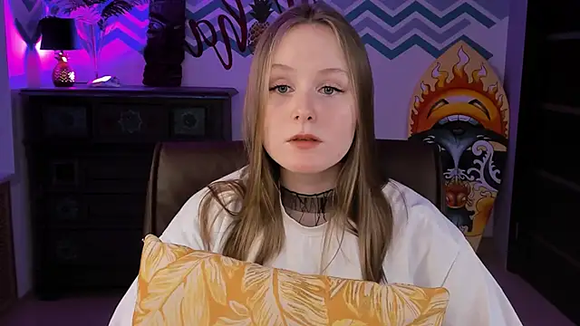 Snapshot of VivienLeeigh chatting on 2, 3, 2025 VivienLeeigh online show from 2, 3, 2025