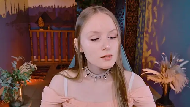 Snapshot of VivienLeeigh chatting on 11, 9, 2025 VivienLeeigh online show from 11, 9, 2025