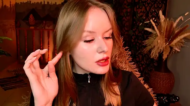 Snapshot of VivienLeeigh chatting on 3, 7, 2026 VivienLeeigh online show from 3, 7, 2026