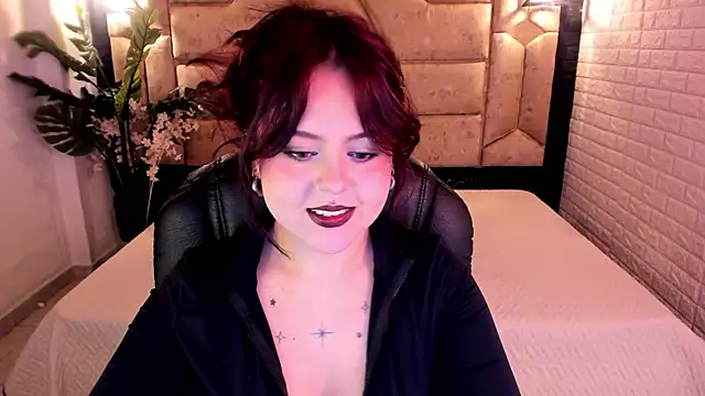 crimson tati  online show from 8, 5, 2026