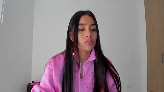 Snapshot of AriaMontgomery chatting on 3, 12, 2025 AriaMontgomery online show from 3, 12, 2025