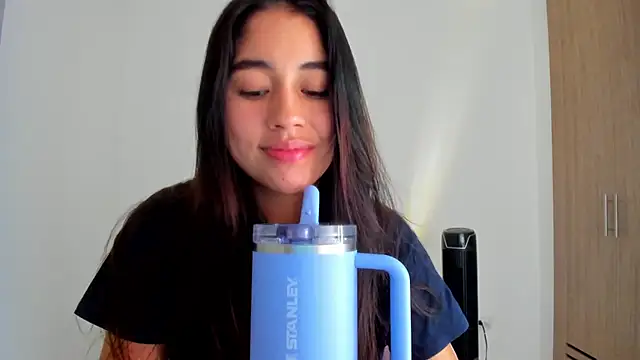 Snapshot of AriaMontgomery chatting on 6, 2, 2026 AriaMontgomery online show from 6, 2, 2026