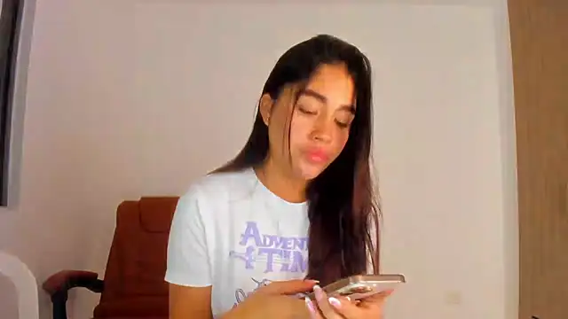 Snapshot of AriaMontgomery chatting on 18, 3, 2026 AriaMontgomery online show from 18, 3, 2026