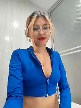 Snapshot of little_mavi chatting on 18, 1, 2025 little mavi online show from 18, 1, 2025