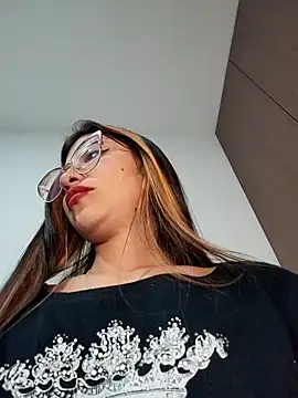 Snapshot of little_mavi chatting on 19, 2, 2025 little mavi online show from 19, 2, 2025