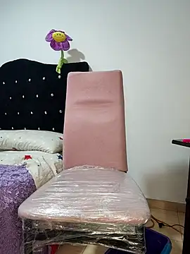 Snapshot of little_mavi chatting on 23, 2, 2025 little mavi online show from 23, 2, 2025