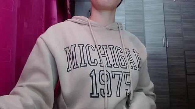 holy juli online show from 25, 2, 2026