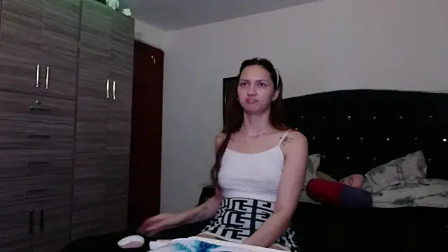 holy juli online show from 25, 6, 2026