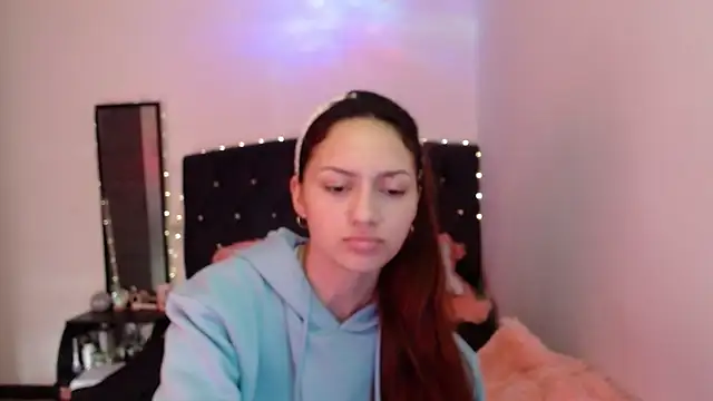 holy juli online show from 26, 7, 2026