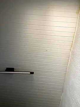 Snapshot of luara1988 chatting on 17, 10, 2025 luara1988 online show from 17, 10, 2025