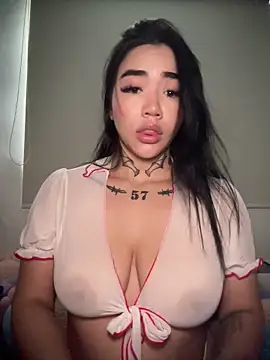 Snapshot of Nickiiiii chatting on 12, 9, 2025 Nickiiiii online show from 12, 9, 2025